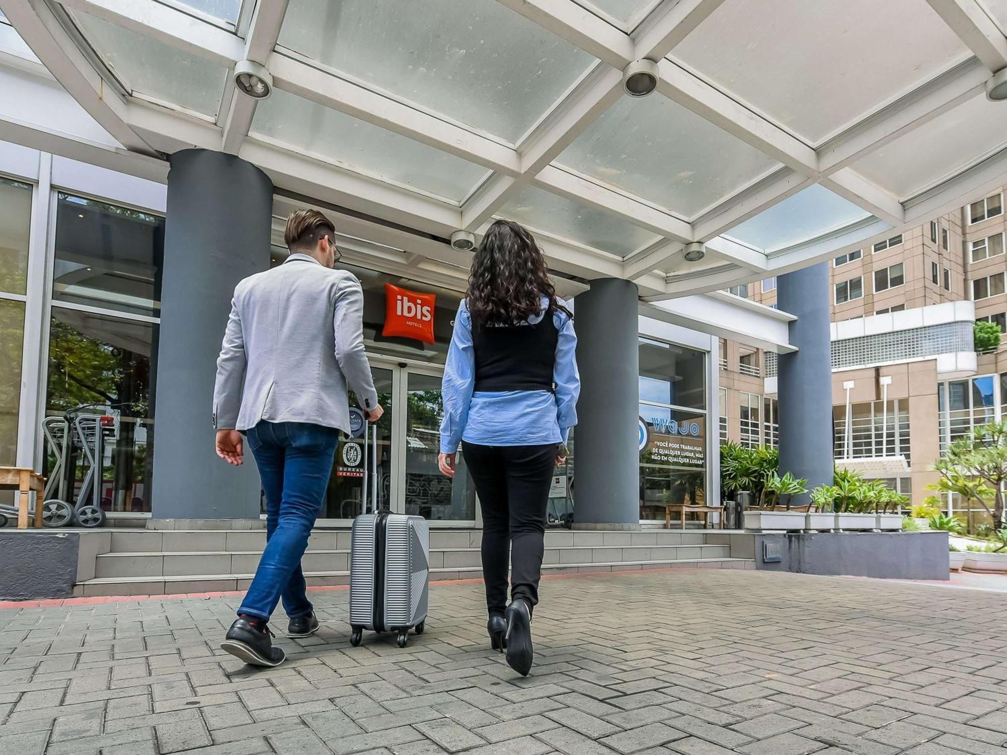 Готель Ibis Guarulhos Aeroporto Екстер'єр фото